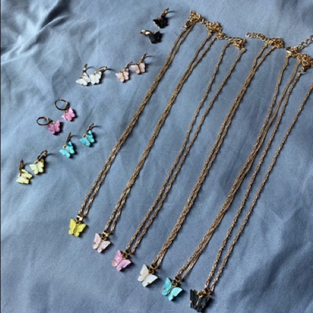 Butterfly Pearl Pendant Necklace Acrylic